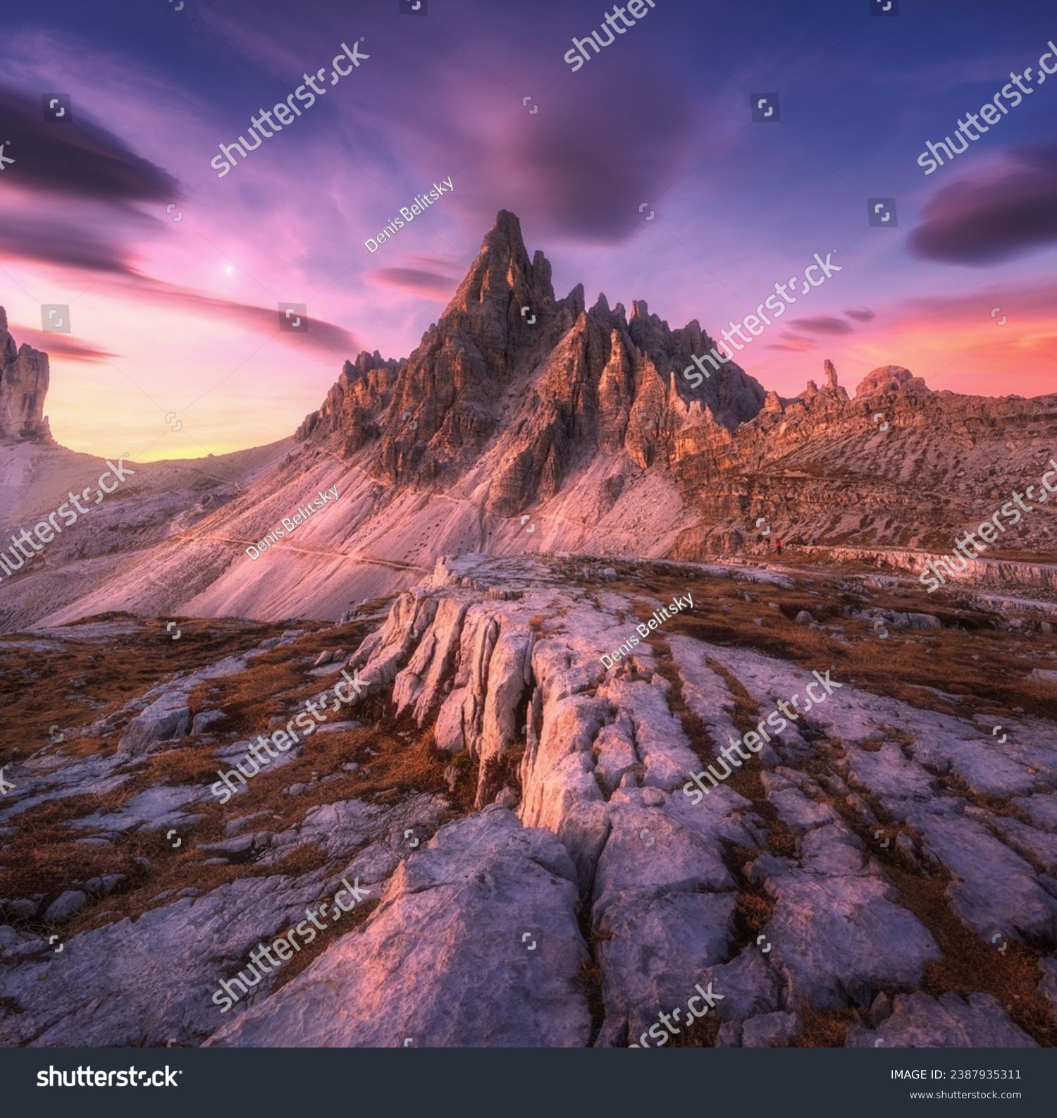 Tre Cime Dolomiten – farbiger Herbstsonnenuntergang