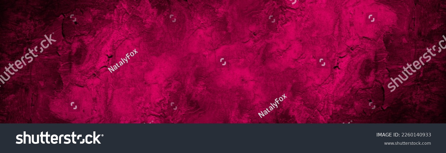 Rauhe Betonoberfläche in Viva-Magenta-Farbton