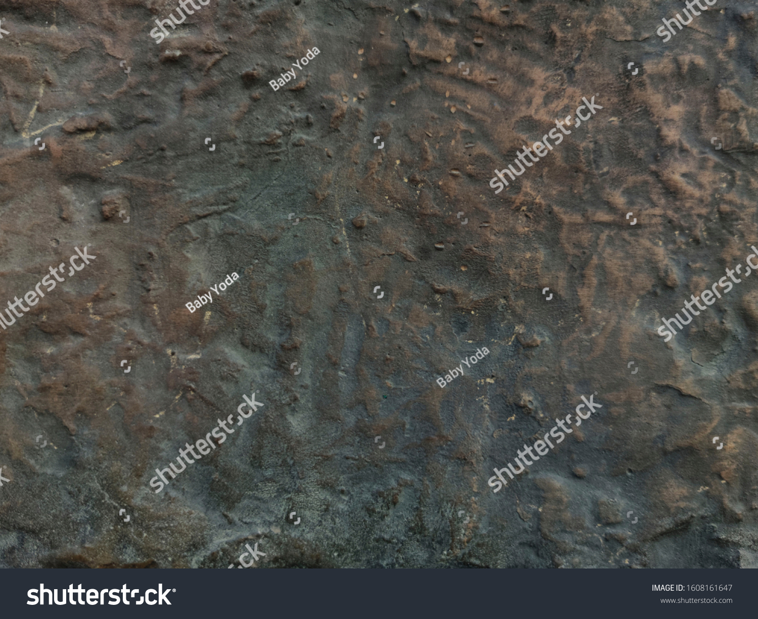 Bronzefarbene Metalloberfläche mit Roststruktur