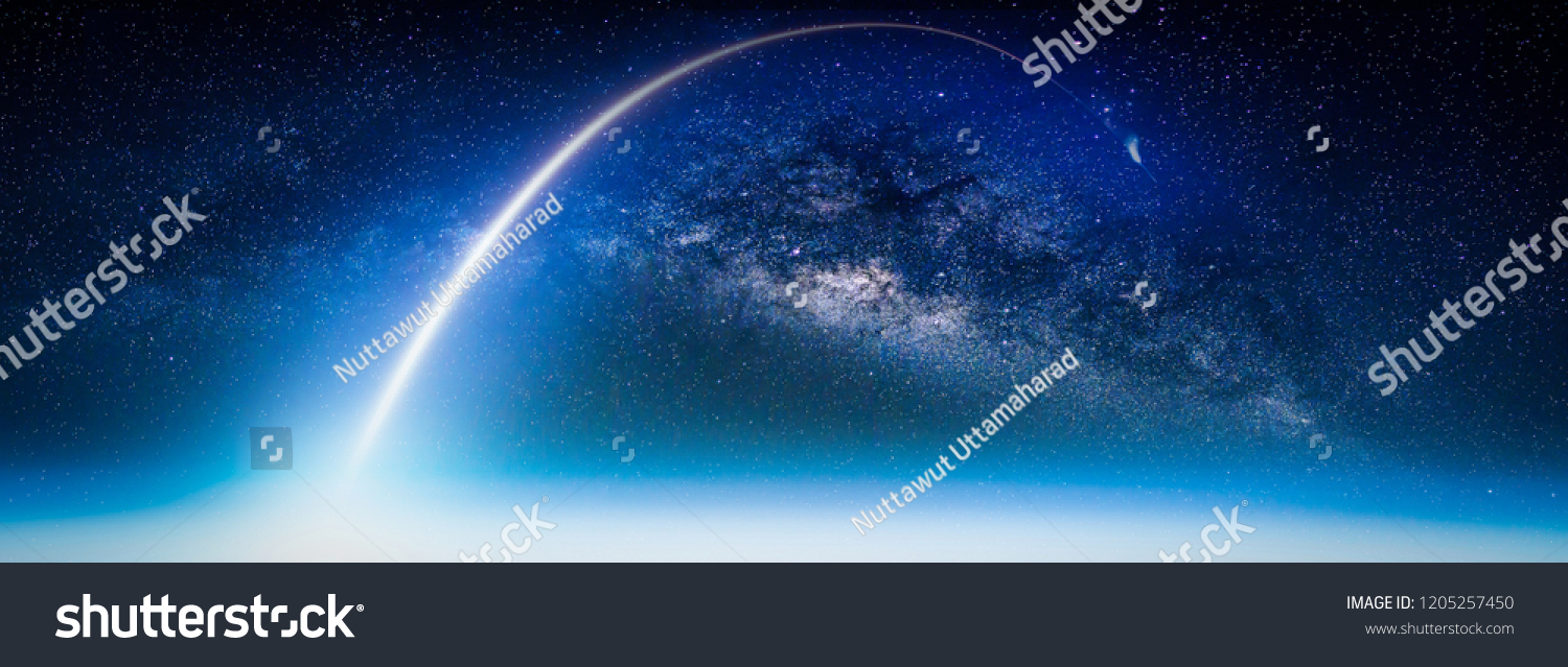 Erde mit Milchstraße im Hintergrund – Blick aus dem All