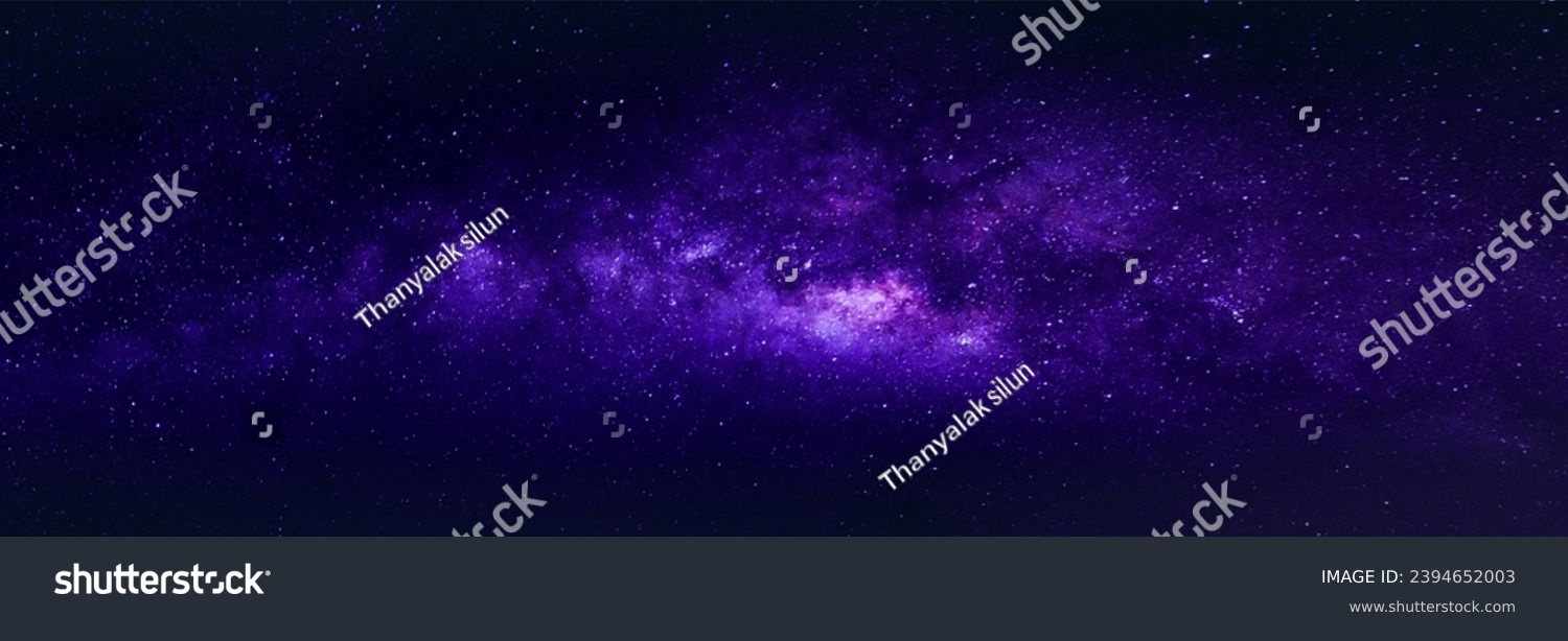 Panorama der Milchstraße im tiefen Nachthimmel
