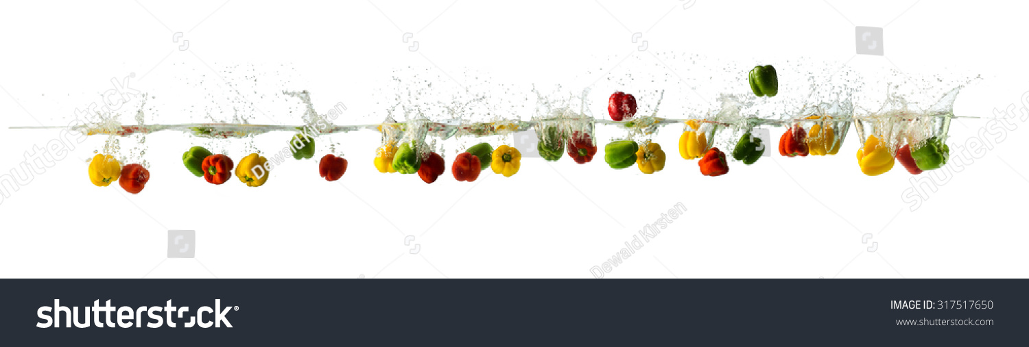 Bunte Paprika im Wassersplash