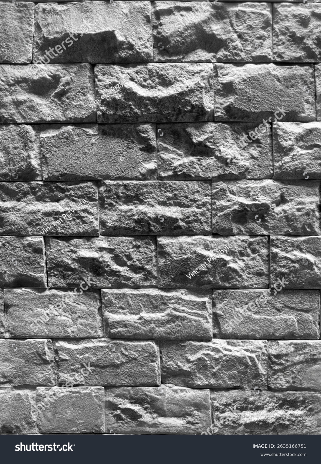 Grobe Steinmauer mit horizontalen Quadern