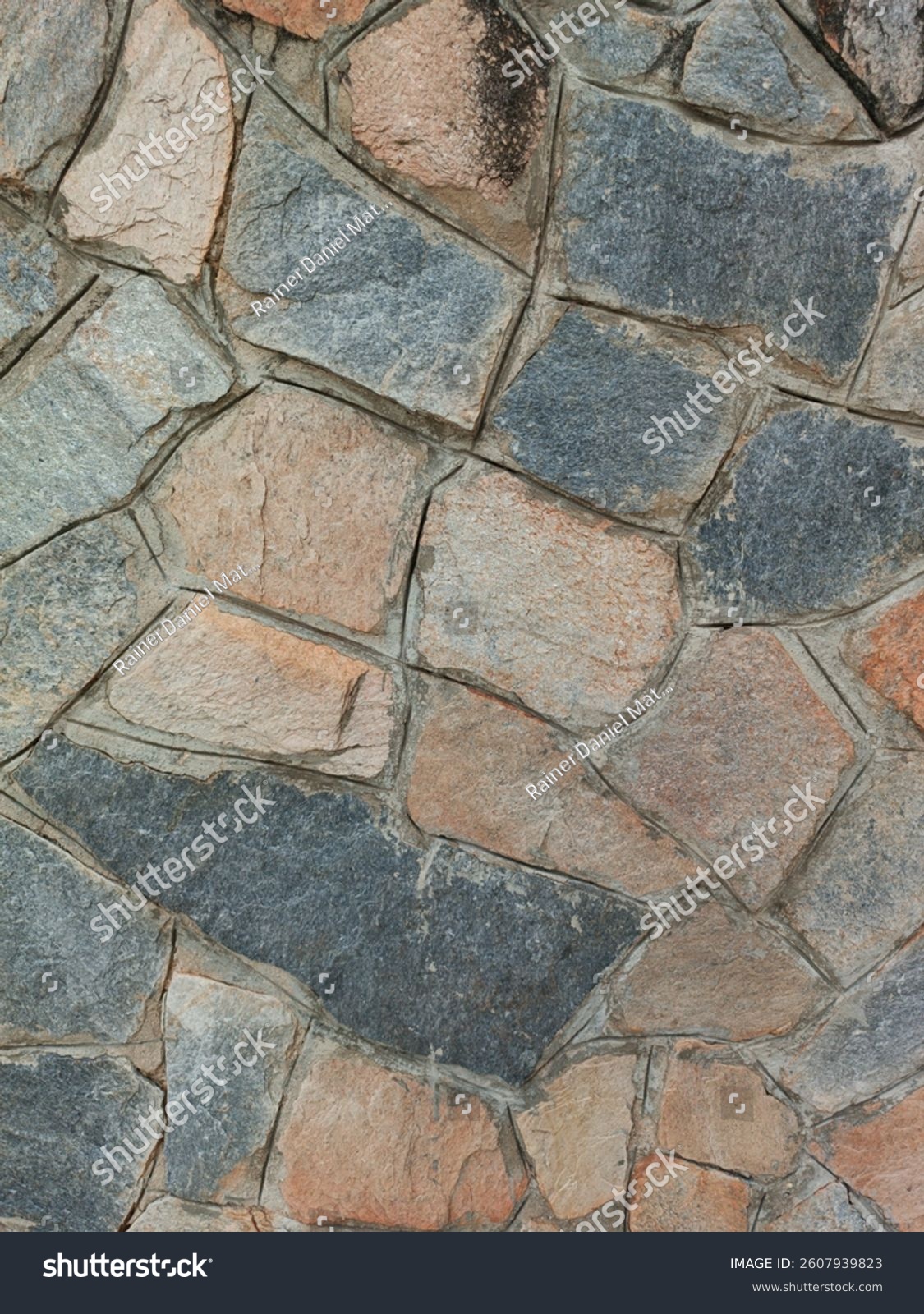 Quadratische Steine in regelmäßiger Anordnung