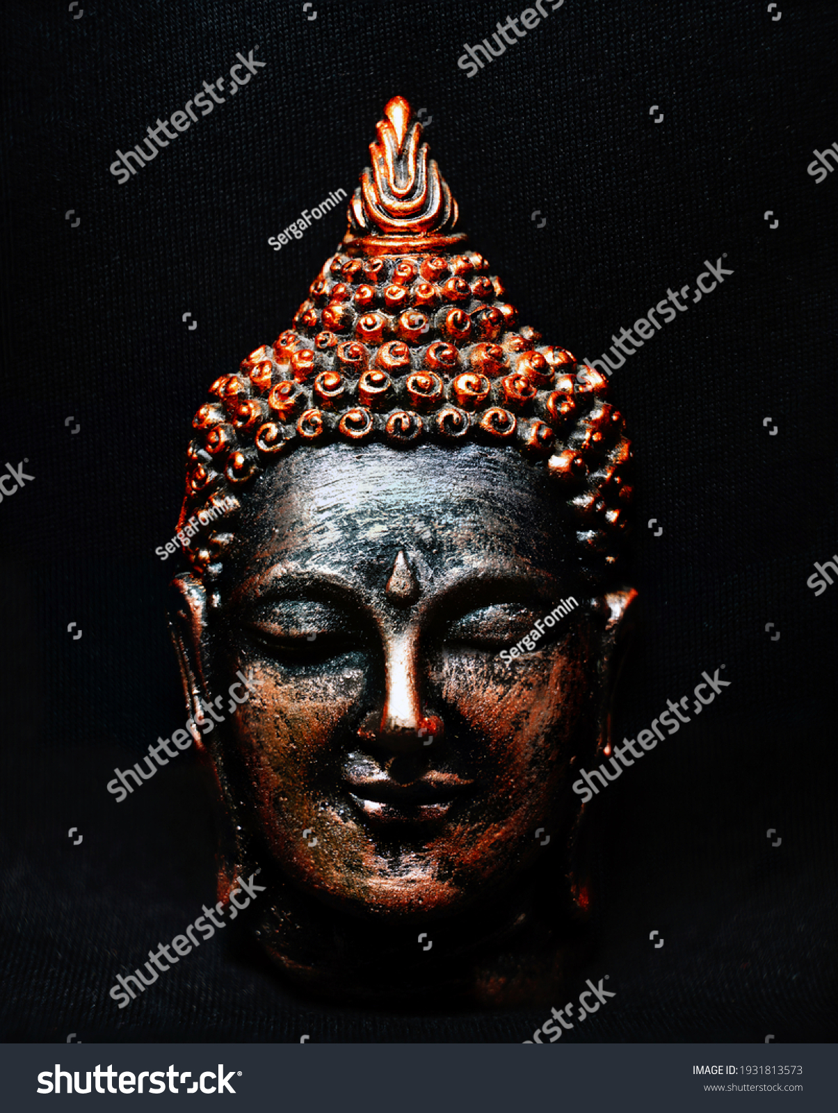 Buddha Statue Kopf als spirituelles Motiv für Ruhe und Gelassenheit